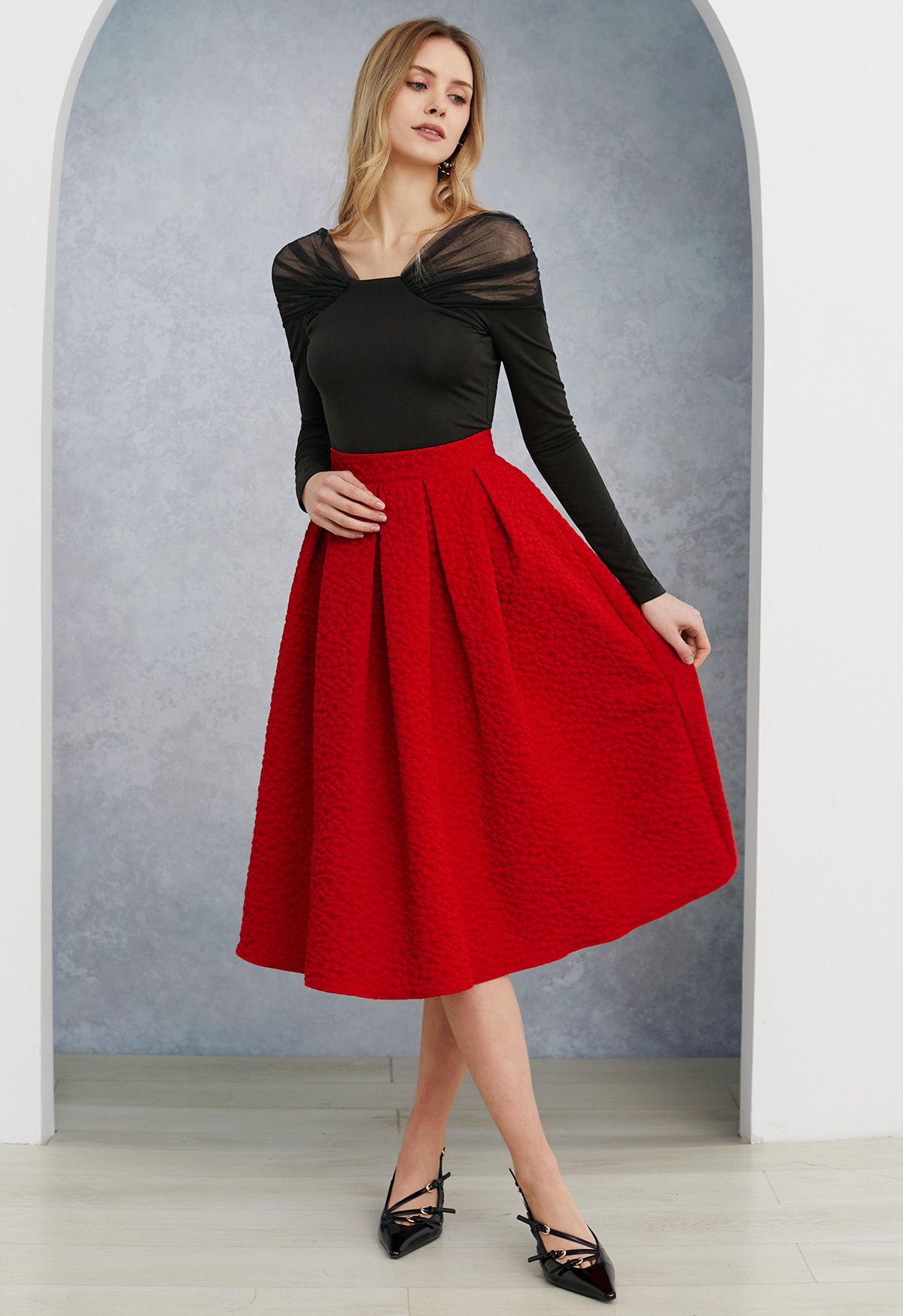 Embossed Floral A-Line Pleated Midi Skirt in Red