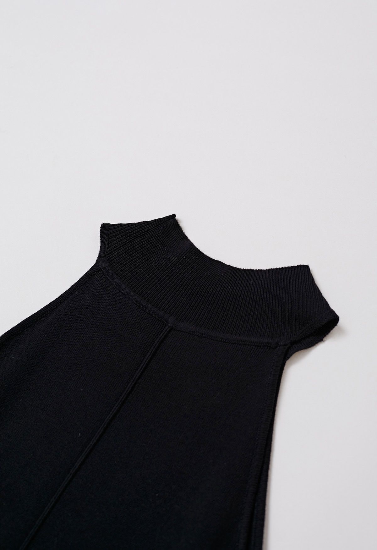 Seam Detailing Halter Bodycon Knit Dress in Black