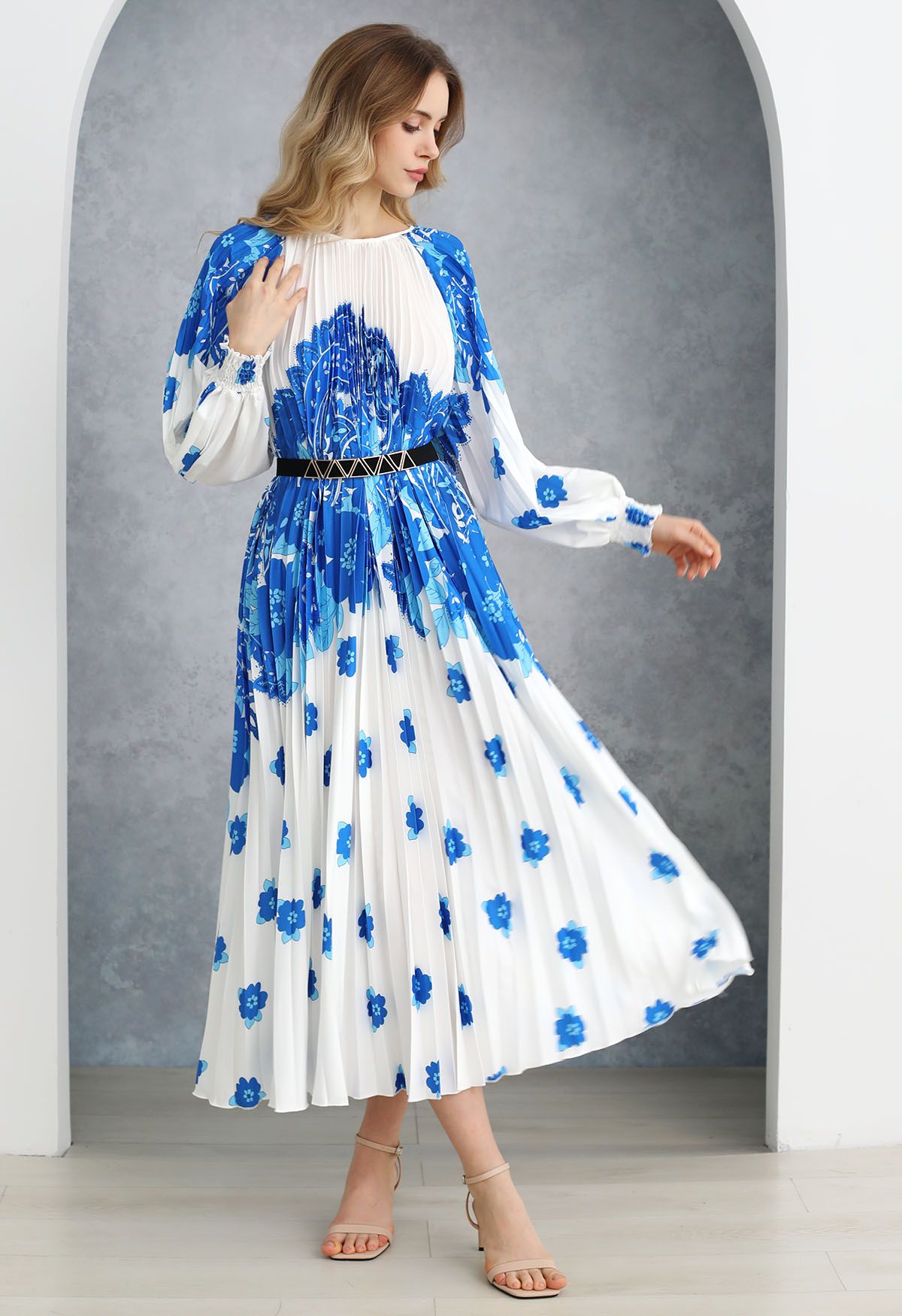 Blossoming Day Watercolor Pleated Maxi Dress in Blue