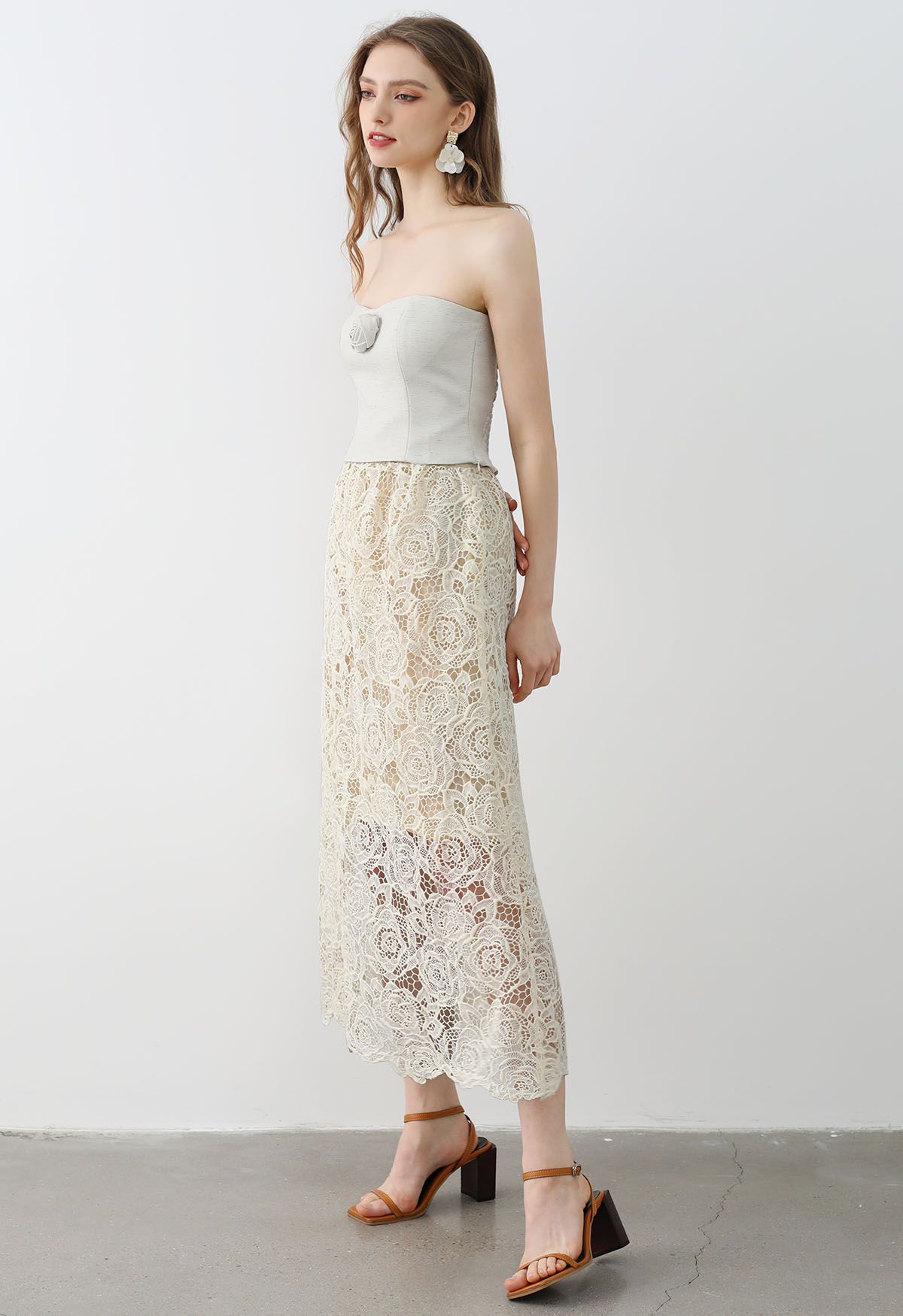 Exquisite Rose Cutwork Lace Maxi Skirt in Cream