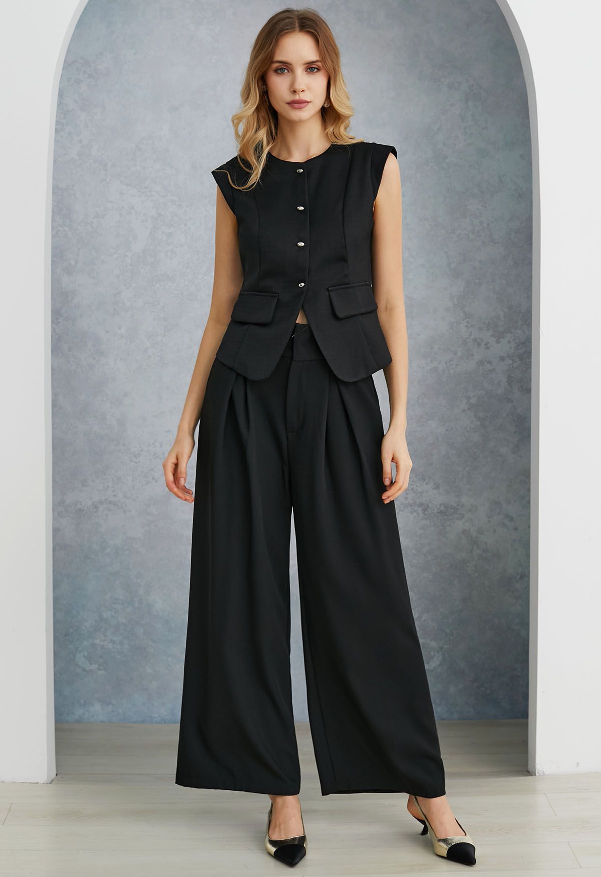 Side Pocket Wide Leg Pleated Pants in Black