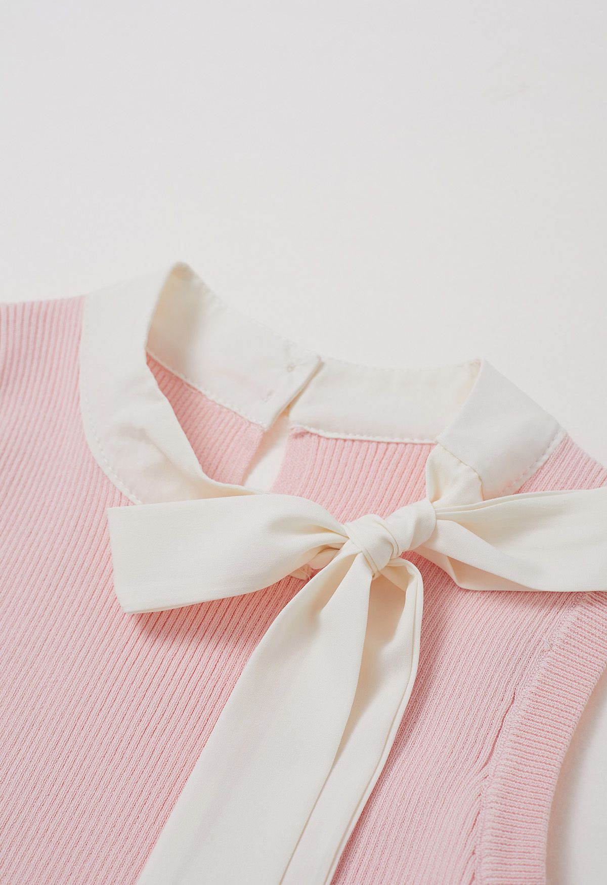 Bowknot Decor Sleeveless Knit Top in Pink