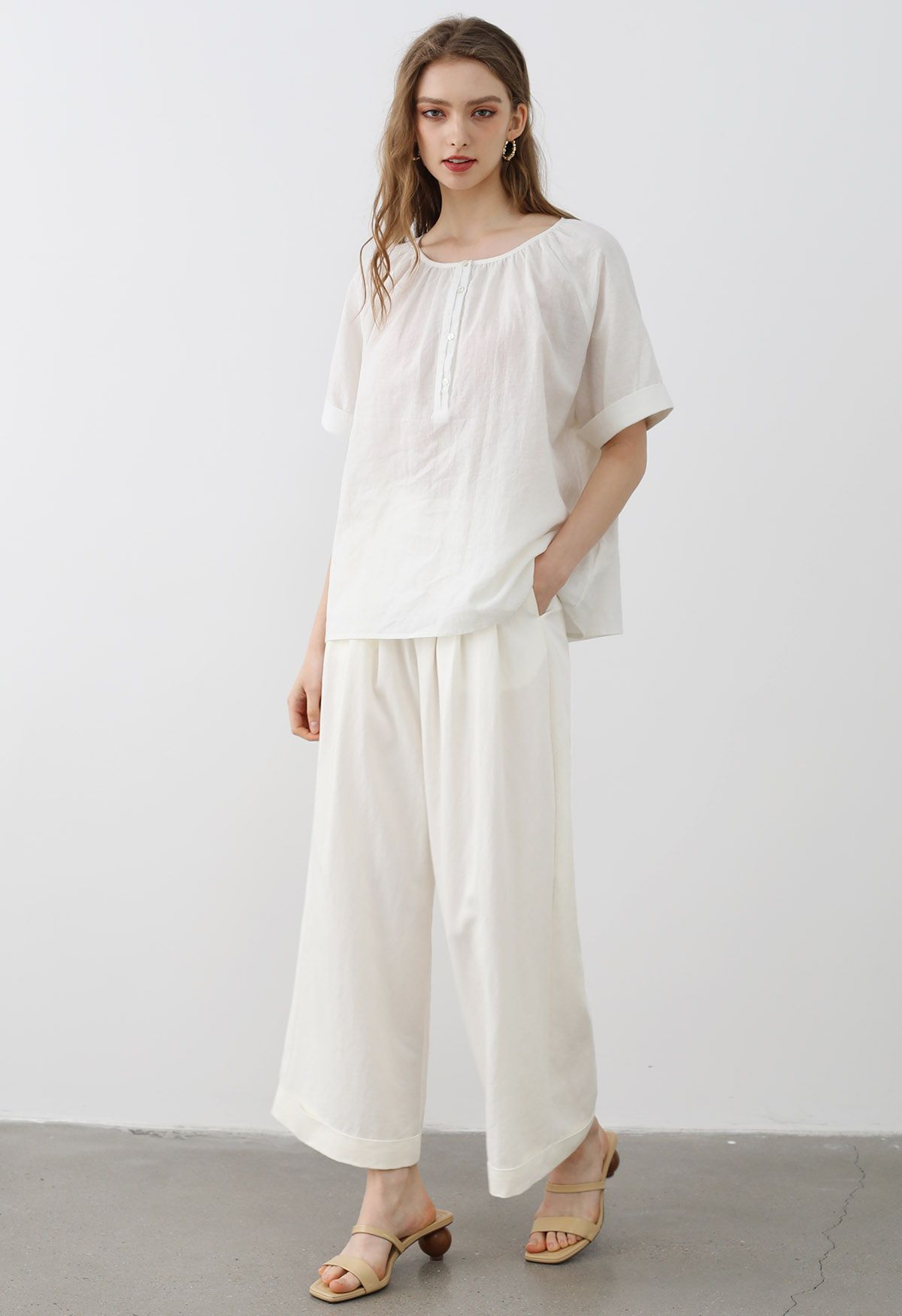 Wide Leg Roll-Hem Pleated Pants in Ivory