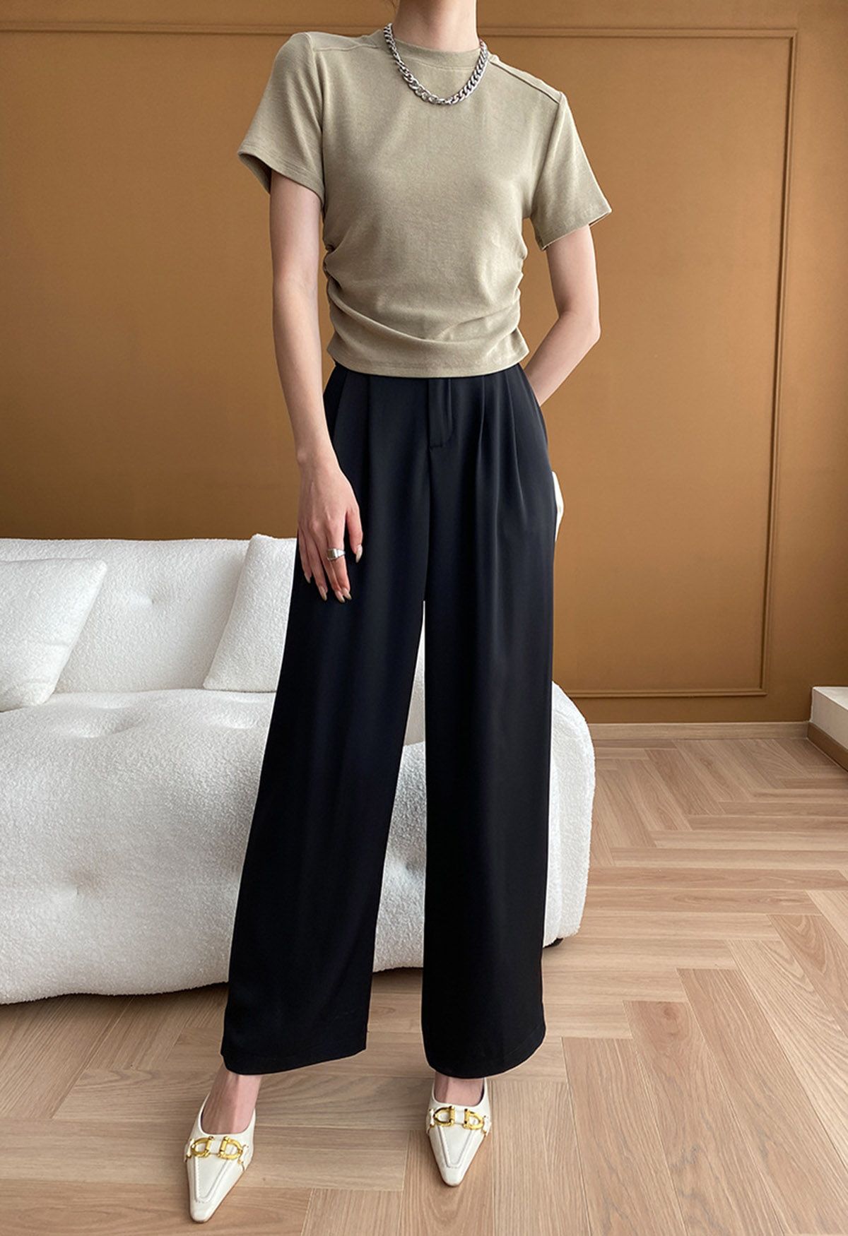 High-Waist Straight-Leg Pants in Black