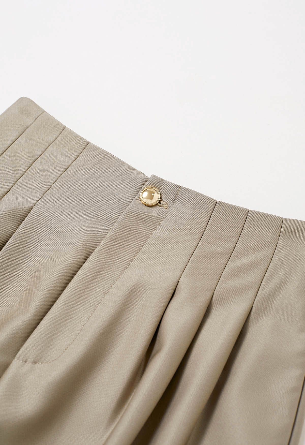 Polished Pleat Detail Straight-Leg Pants in Khaki