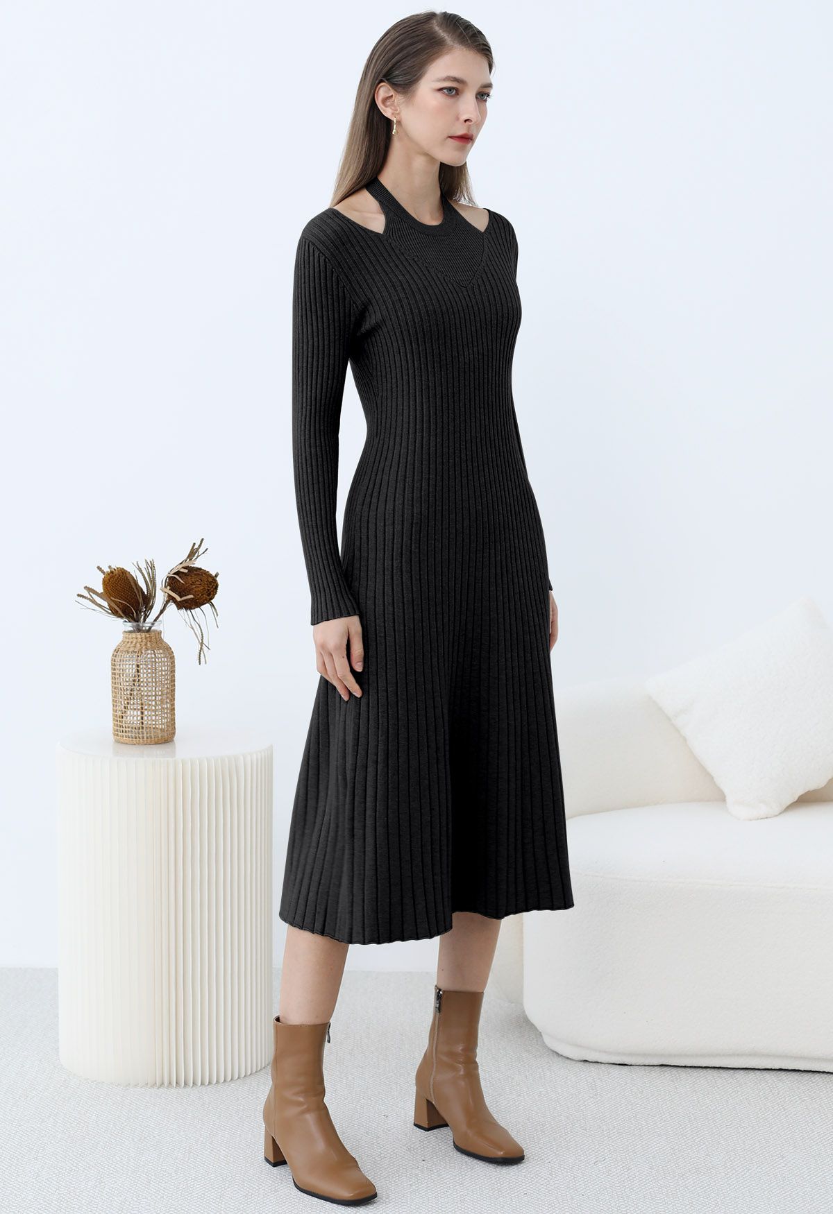 Cutout Neckline Ribbed Knit Midi Dress in Black