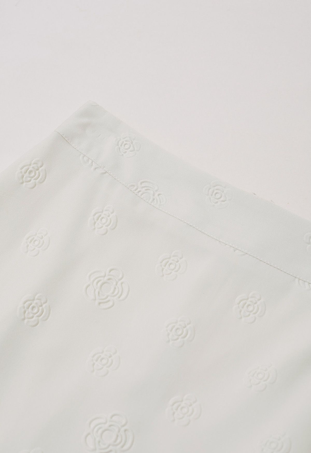 Embossed Rose Mini Bud Skirt in White