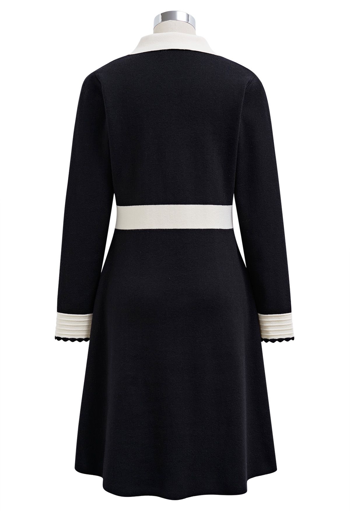 Voguish Contrast Collared Buttoned Knit Dress