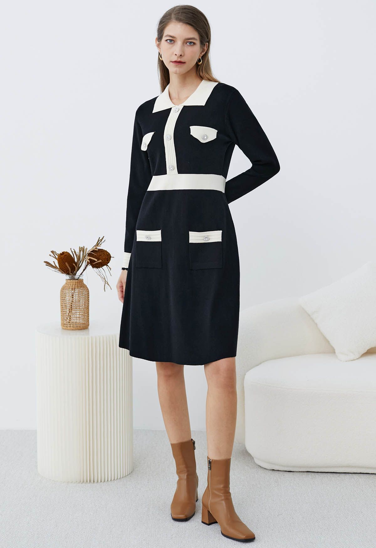 Voguish Contrast Collared Buttoned Knit Dress