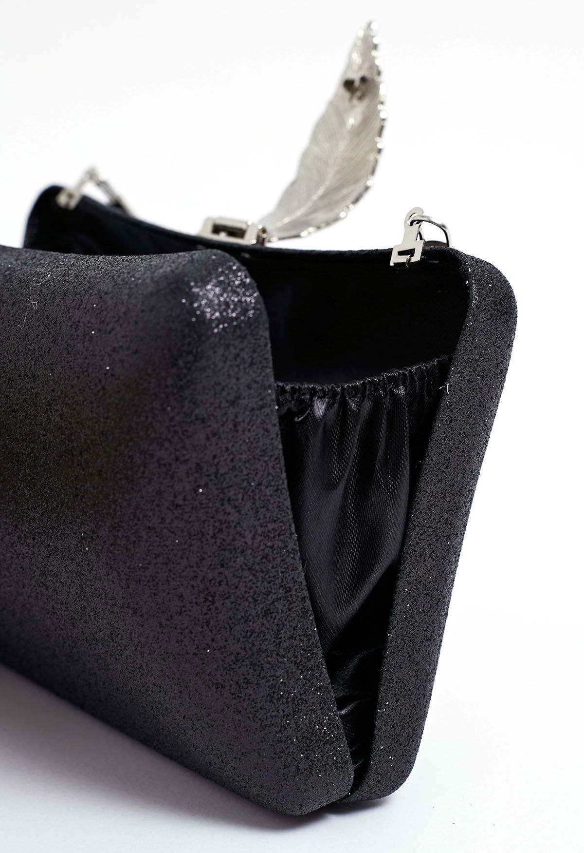 Solid Textured Leaf Clutch in Black