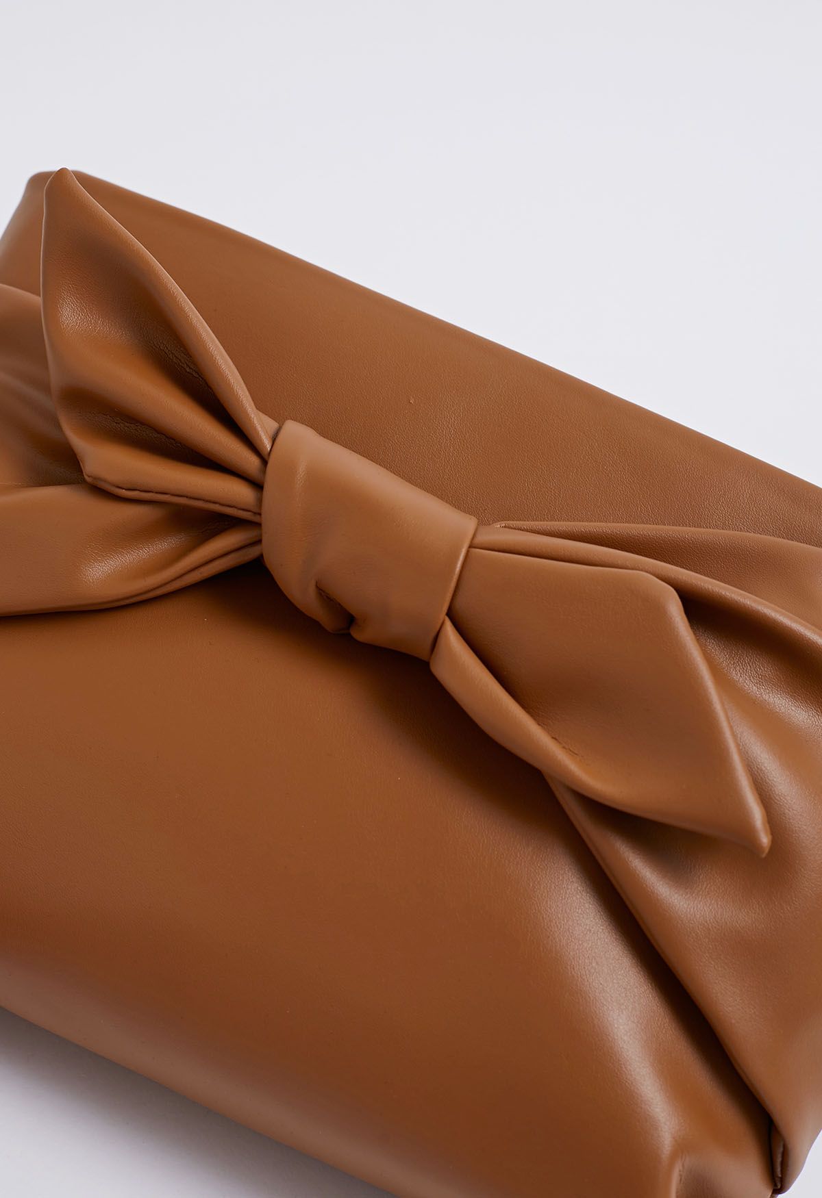 Delightful Bow PU Clutch in Caramel