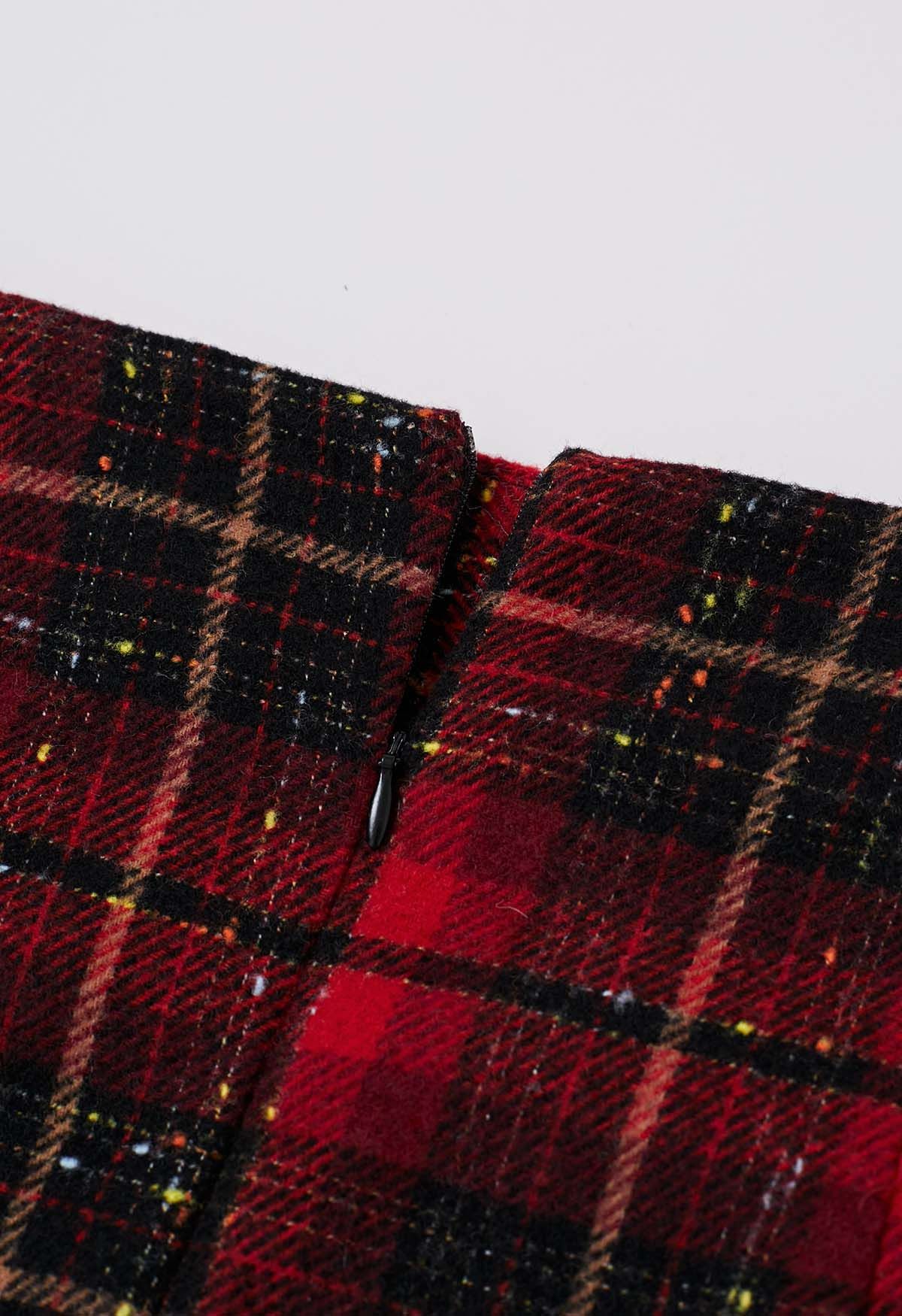 Flickering Plaid Mini Bud Skirt in Red