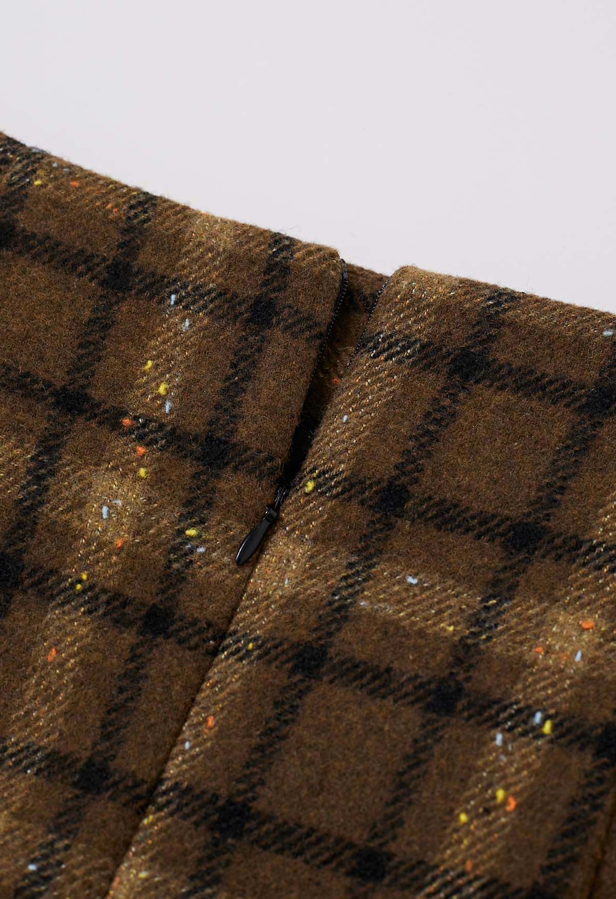 Flickering Plaid Mini Bud Skirt in Brown