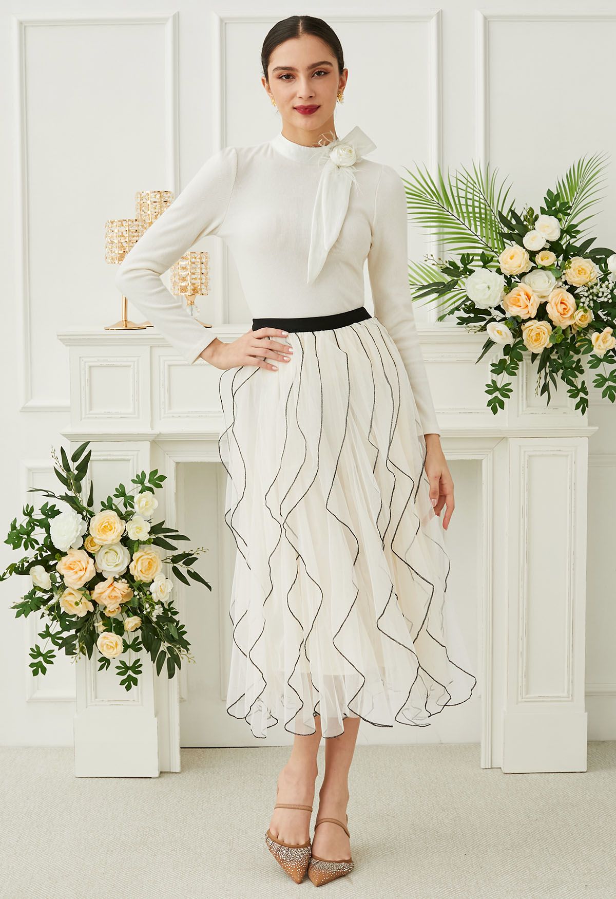 Rose Feather Brooch Ribbed Knit Top in Cream