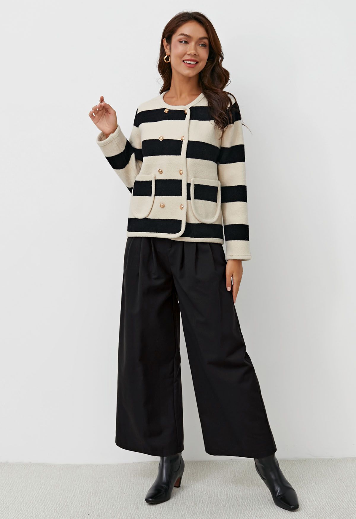 Modern Look Side Pocket Pleats Palazzo Pants in Black