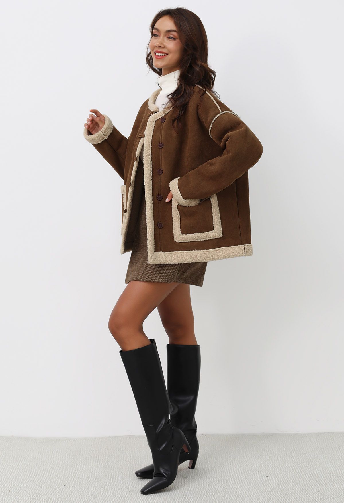 Faux Suede Spliced Sherpa Buttoned Coat in Brown