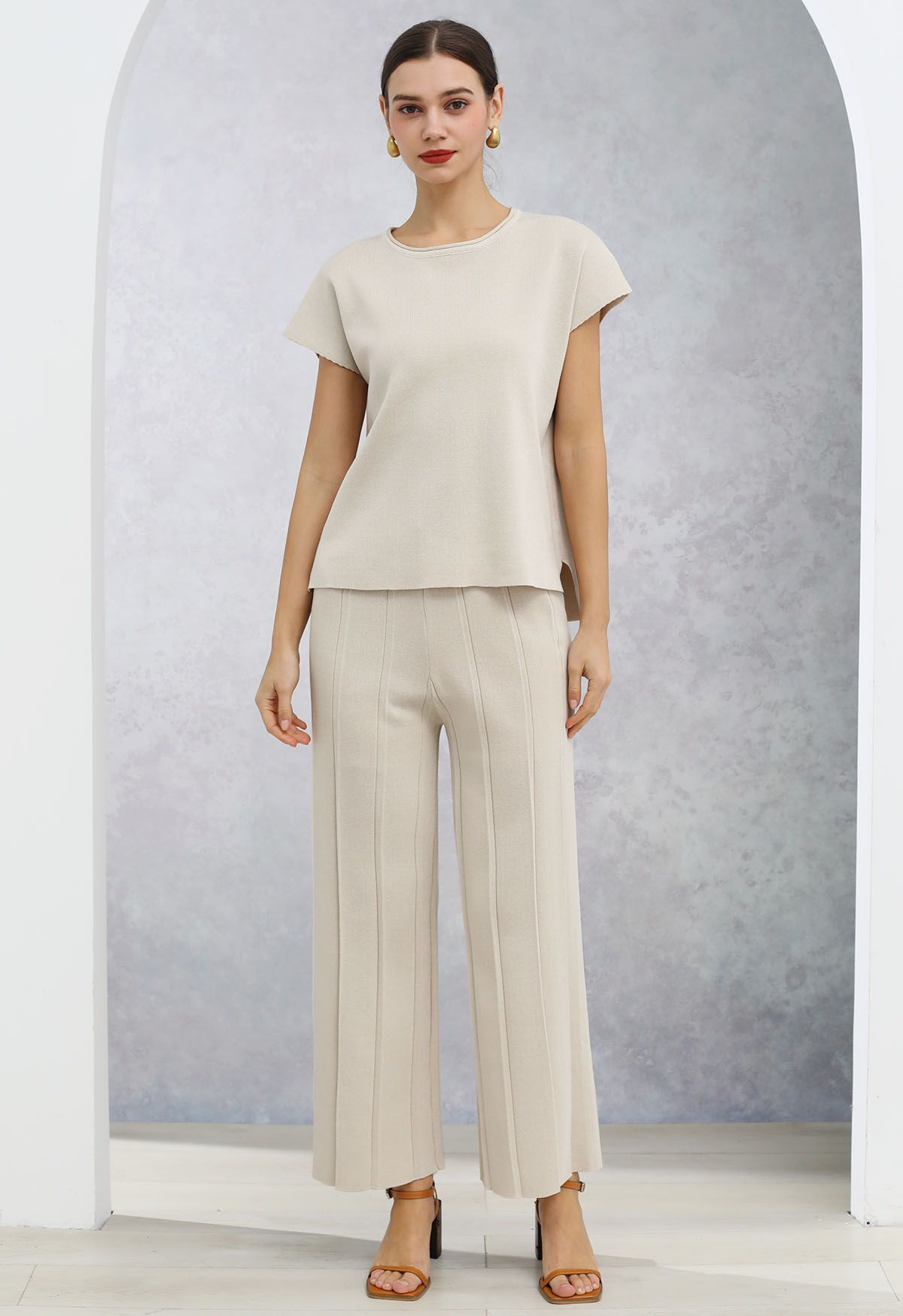 Daily Comfort Sleeveless Top and Straight-Leg Pants Set in Oatmeal