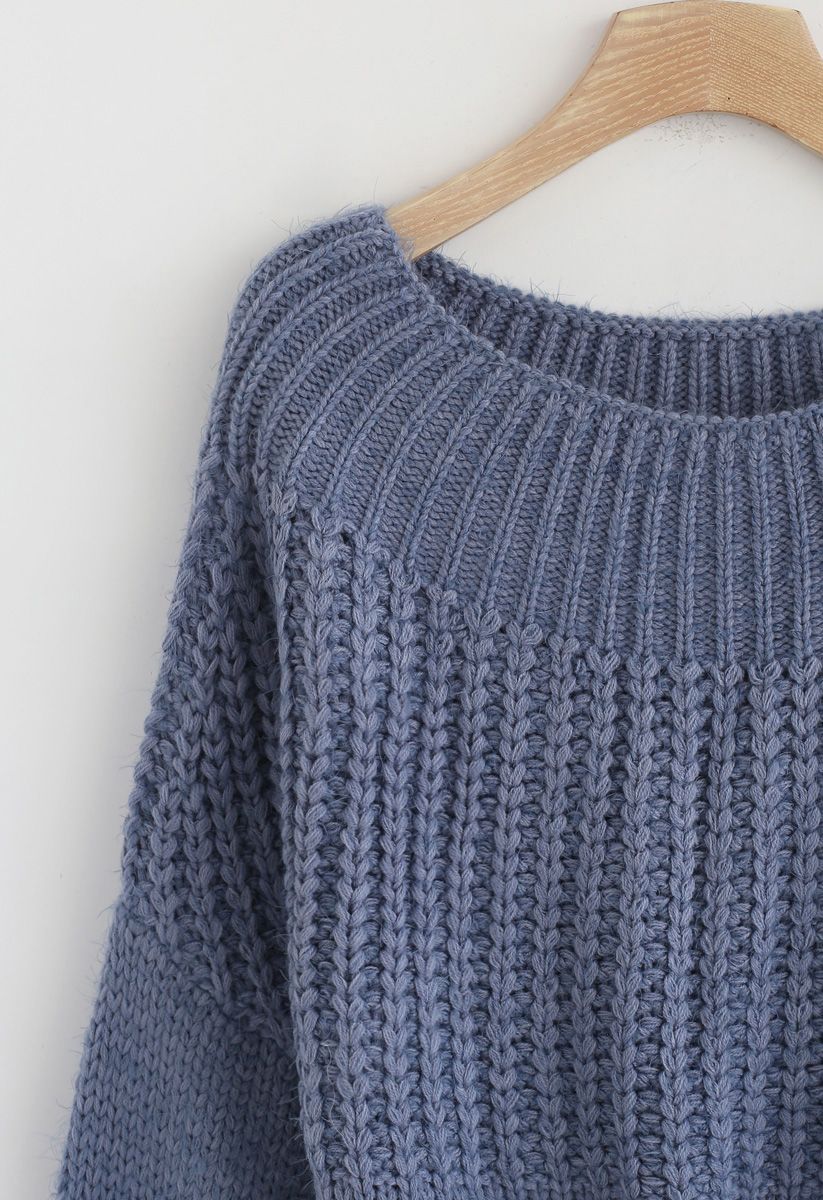 Edgy Example Off-Shoulder Crop Chunky Sweater in Blue