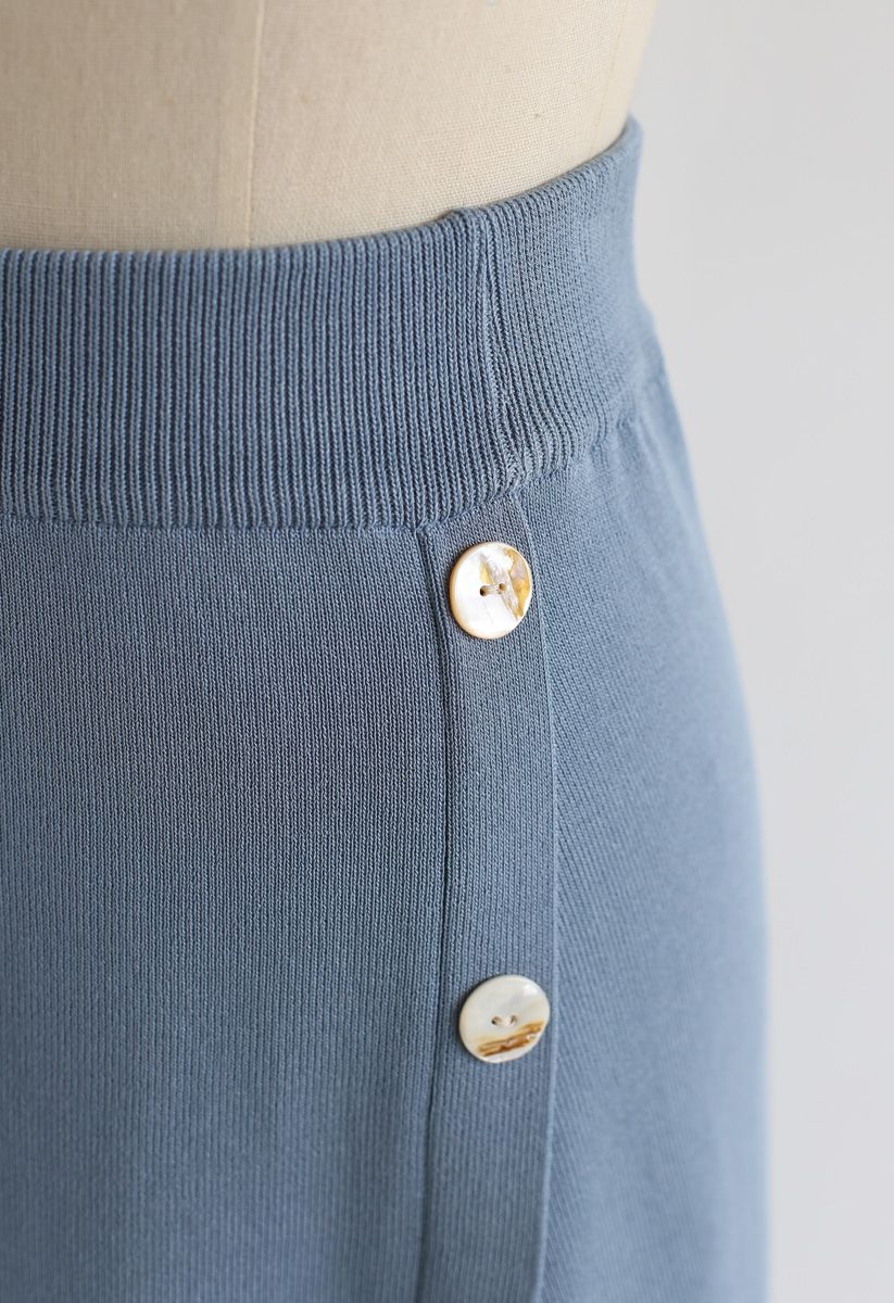 Shell Buttons Trim Asymmetric Knit Skirt in Blue