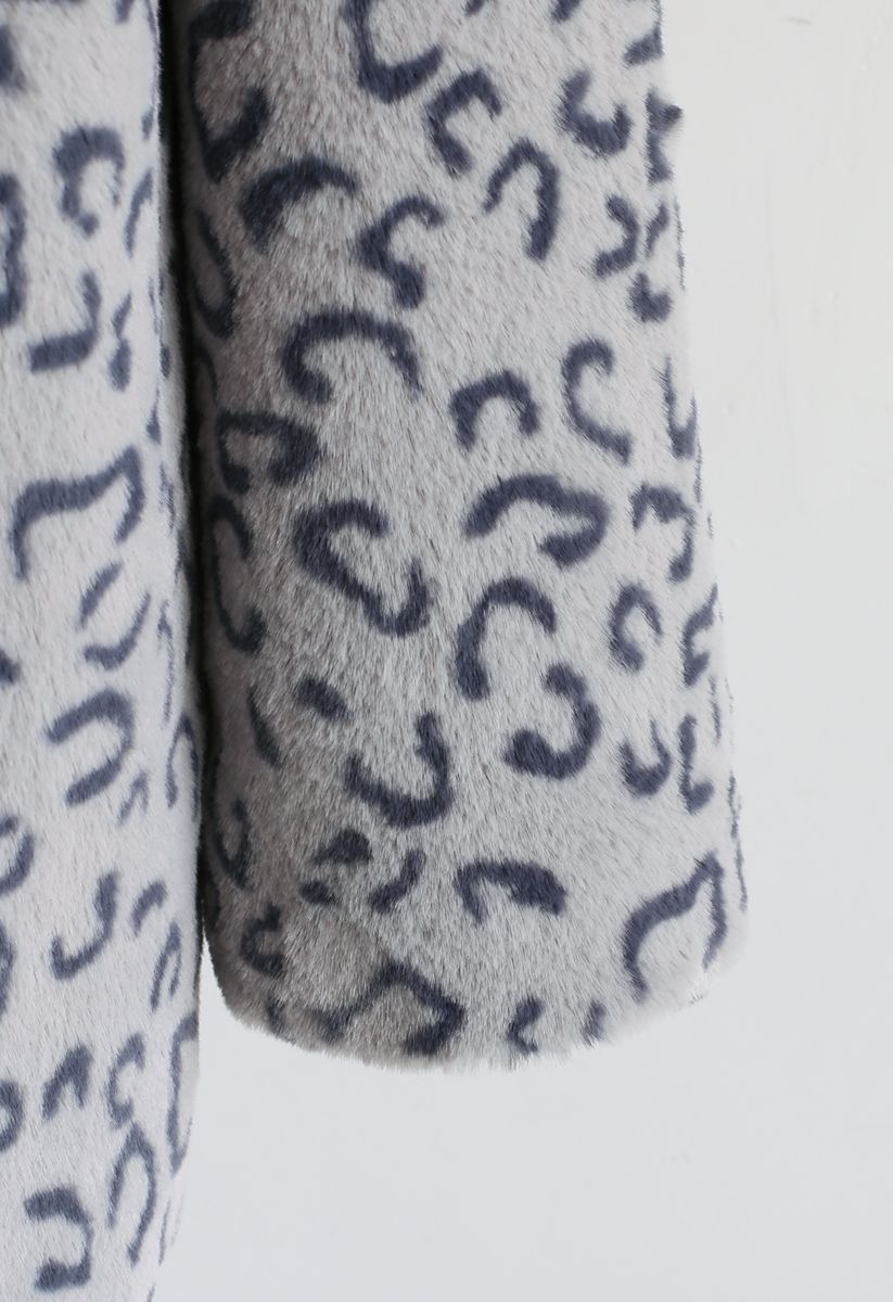 Collared Leopard Faux Fur Coat in Grey