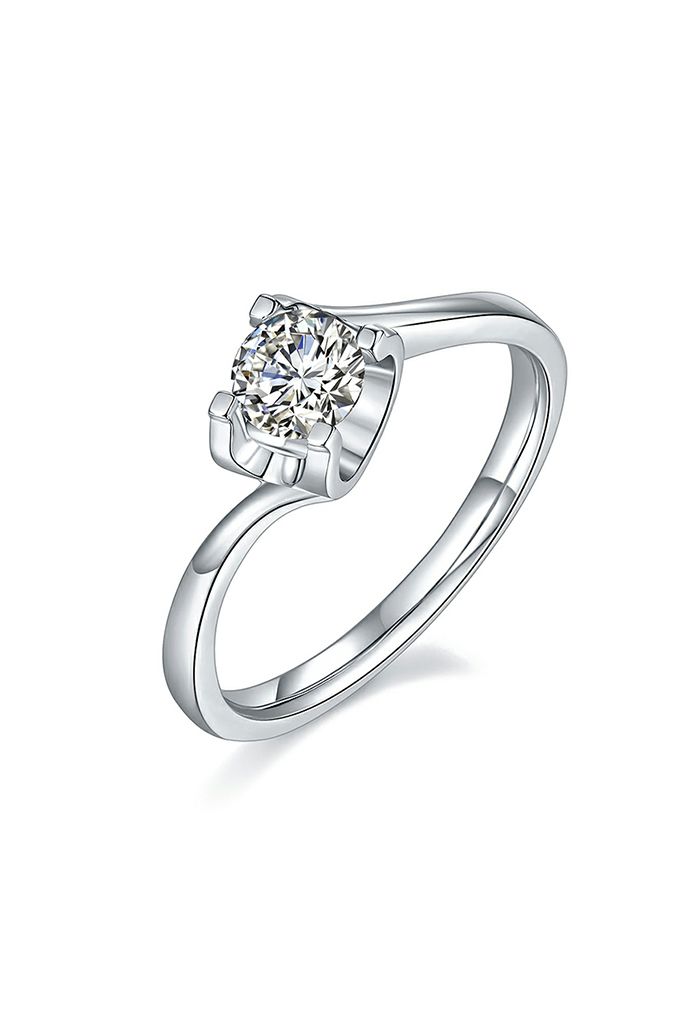 Irregular Edge Moissanite Diamond Ring