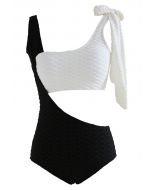 Two-Tone Cutout Textured Emboss Swimsuit in Black